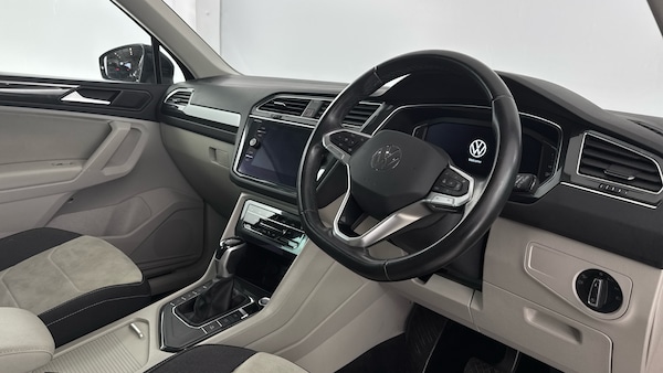 Used Volkswagen Tiguan 2021 for sale - 75694151: Photo 45