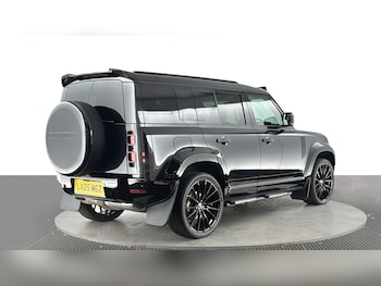 Used Land Rover Defender 2025 for sale - 78528953: Photo