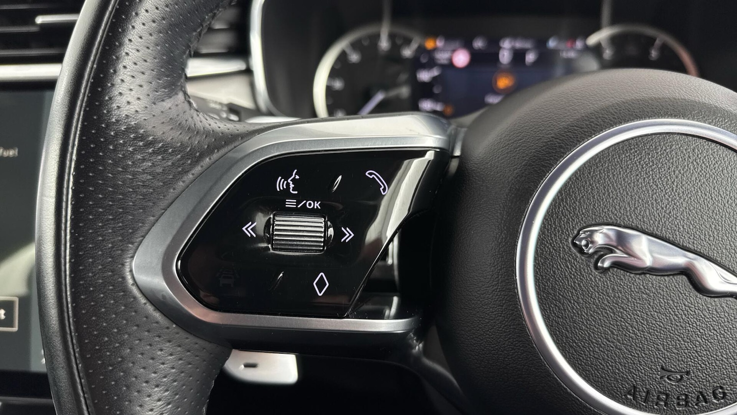 Used Jaguar F-Pace 2022 for sale - 77468587: Photo 18