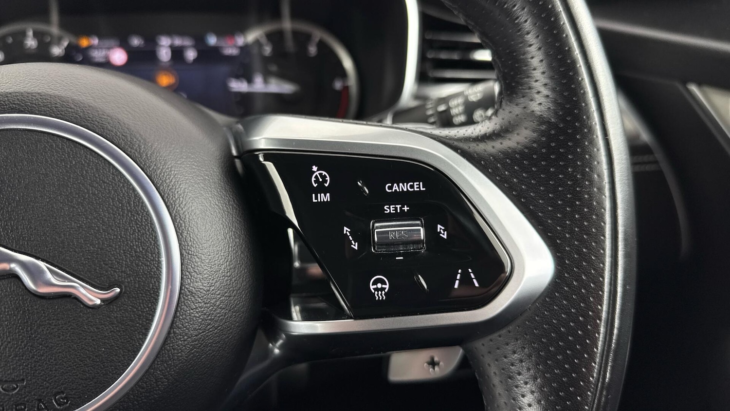 Used Jaguar F-Pace 2022 for sale - 77468587: Photo 19