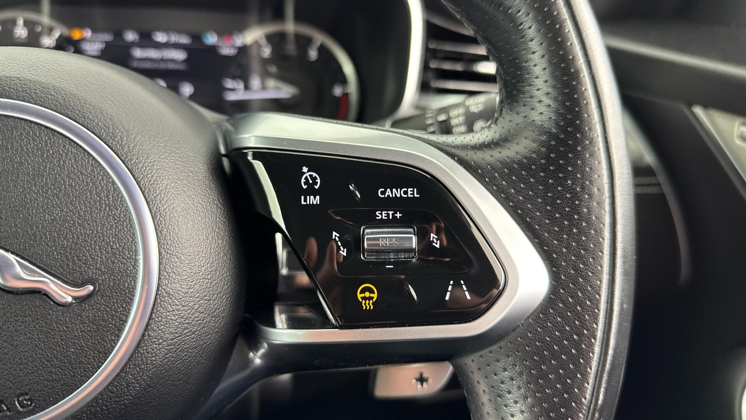 Used Jaguar F-Pace 2022 for sale - 77468587: Photo 29