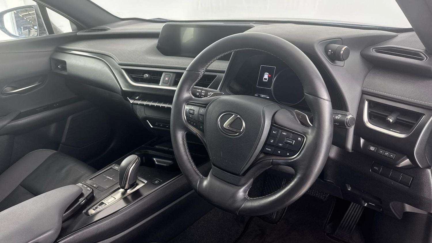 Used Lexus UX 2023 for sale - 77585783: Photo 10