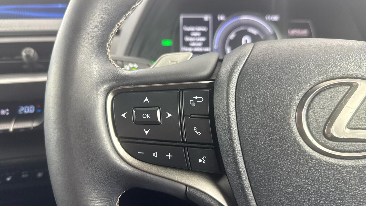 Used Lexus UX 2023 for sale - 77585783: Photo 18