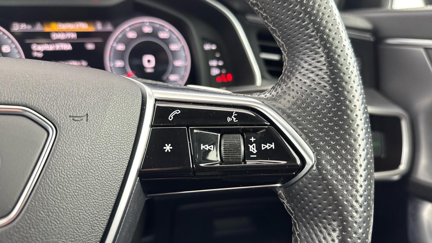 Used Audi A6 Saloon for sale - 78115742: Photo 23