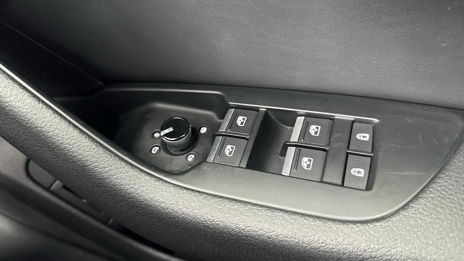 Used Audi A6 Saloon for sale - 78115742: Photo 24