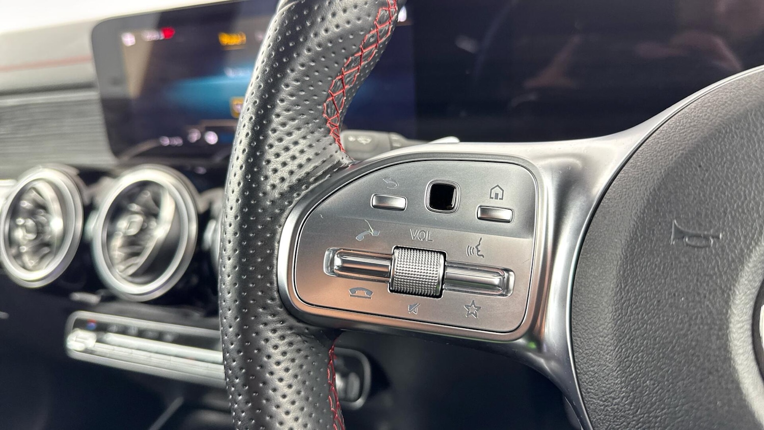 Used Mercedes-Benz EQB 2023 for sale - 77586861: Photo 20