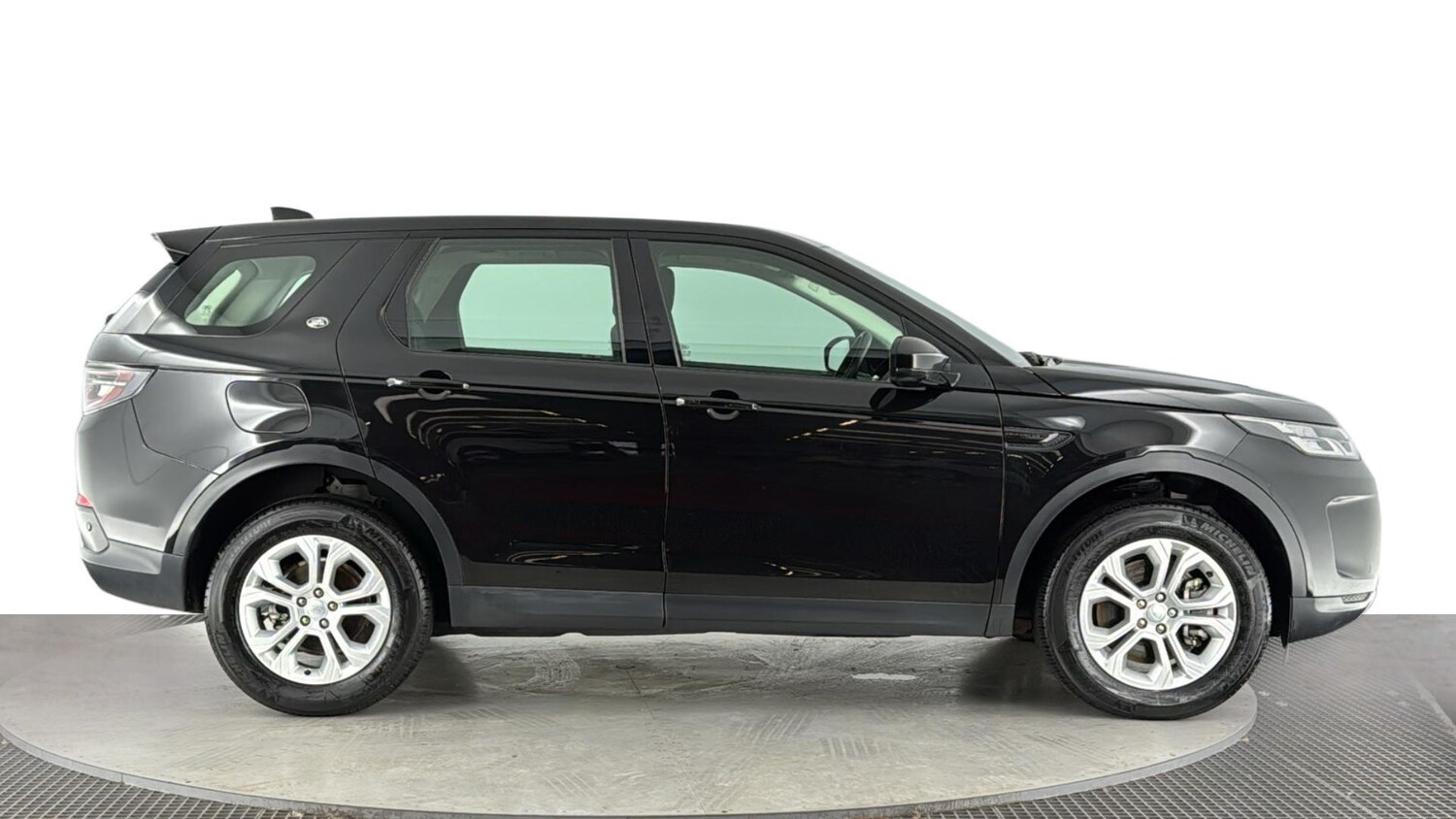 Used Land Rover Discovery Sport 2022 for sale - 78007700: Photo 3