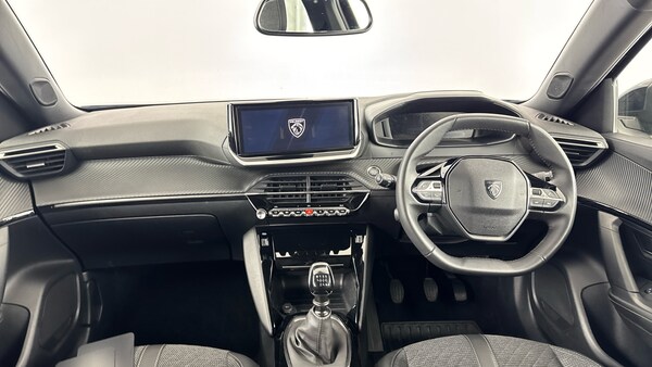 Used Peugeot 2008 2023 for sale - 76040353: Photo 11