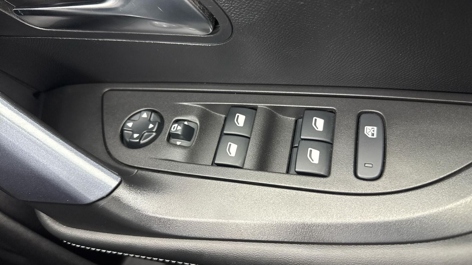 Used Peugeot 2008 2021 for sale - 78034186: Photo 24