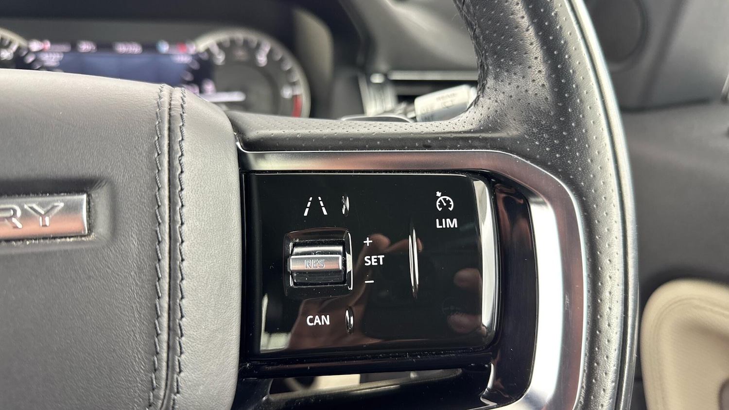 Used Land Rover Discovery Sport for sale - 78072384: Photo 36