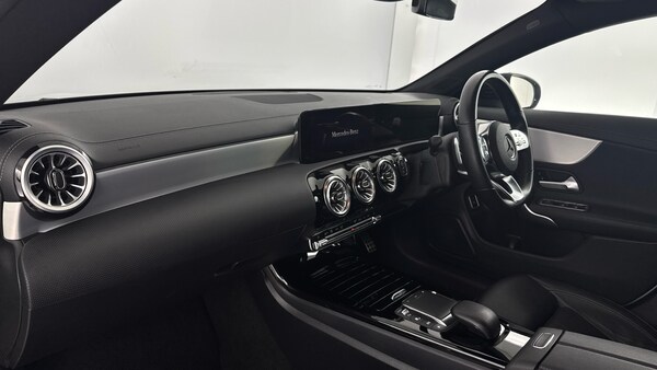 Used Mercedes-Benz CLA 2023 for sale - 76252521: Photo 10