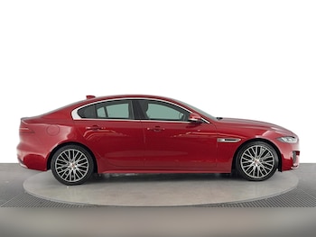 Used Jaguar XE 2019 for sale - 75240356: Photo