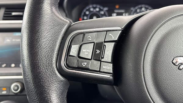Used Jaguar E-Pace 2019 for sale - 76220566: Photo 21