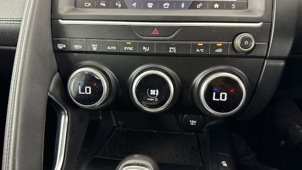 Used Jaguar E-Pace 2019 for sale - 76220566: Photo 54