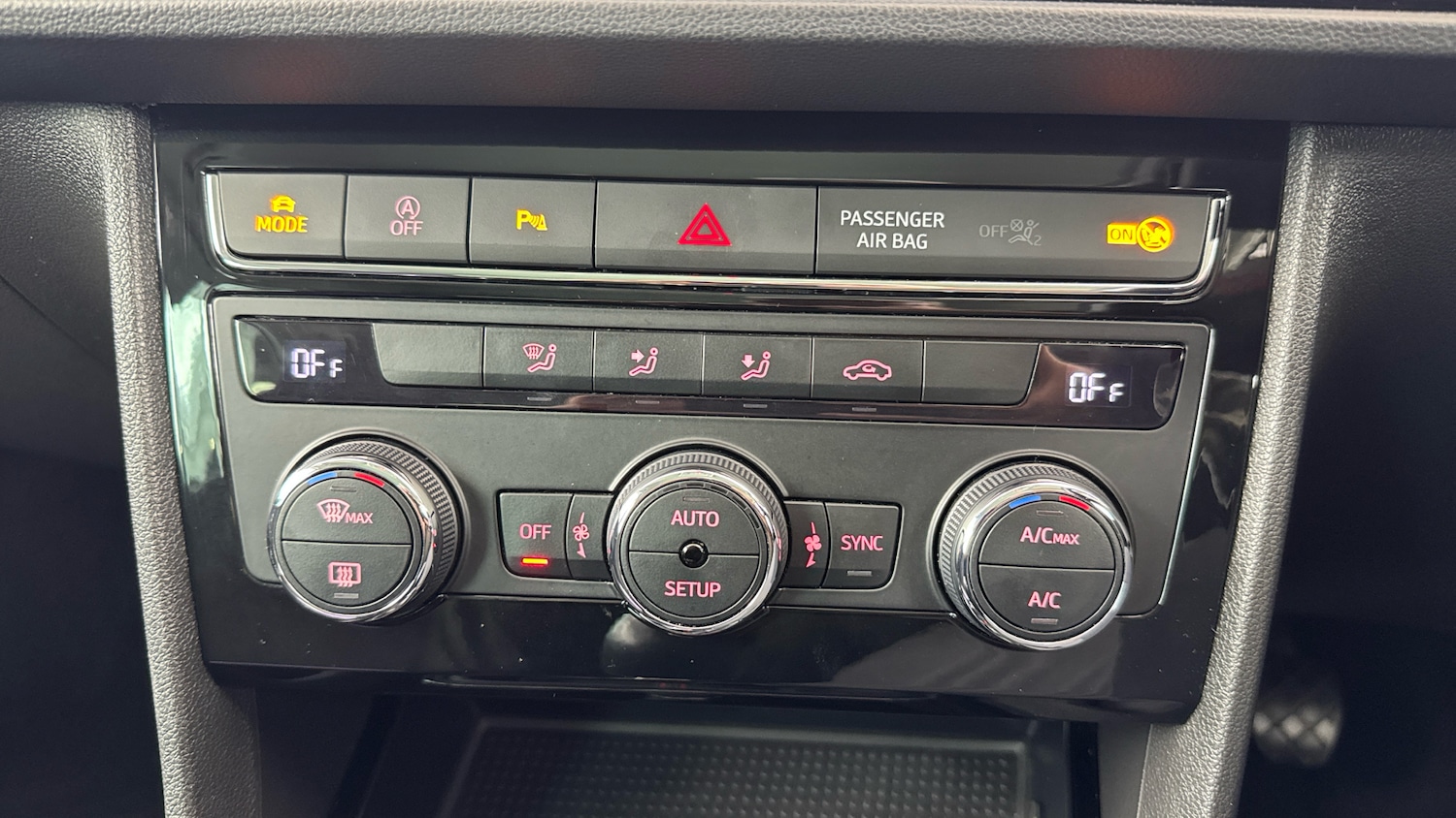 Used SEAT Leon 2019 for sale - 76142789: Photo 54