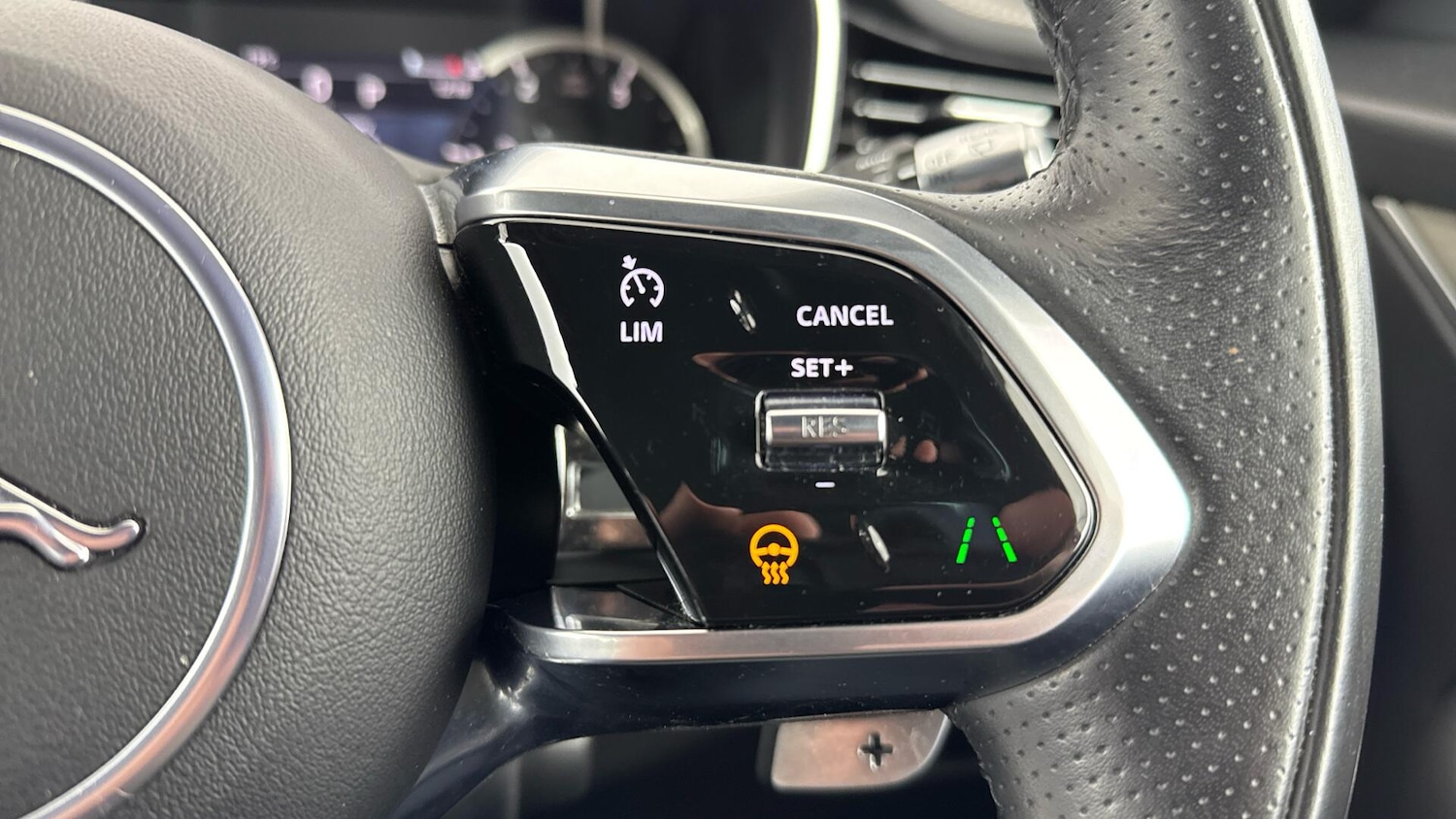 Used Jaguar F-Pace 2022 for sale - 77330809: Photo 30