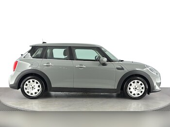 Used MINI Hatch 2022 for sale - 78232097: Photo