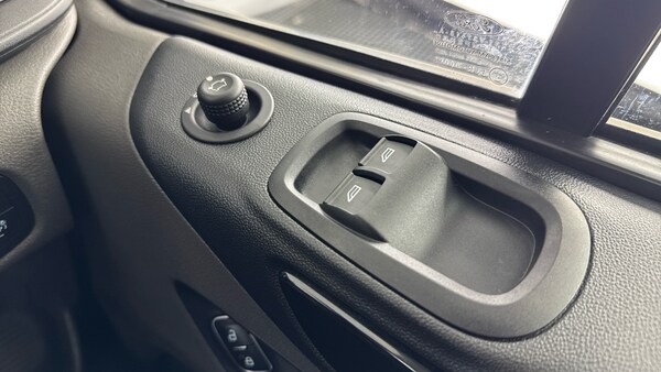 Used Ford Transit Custom 2022 for sale - 75638427: Photo 25