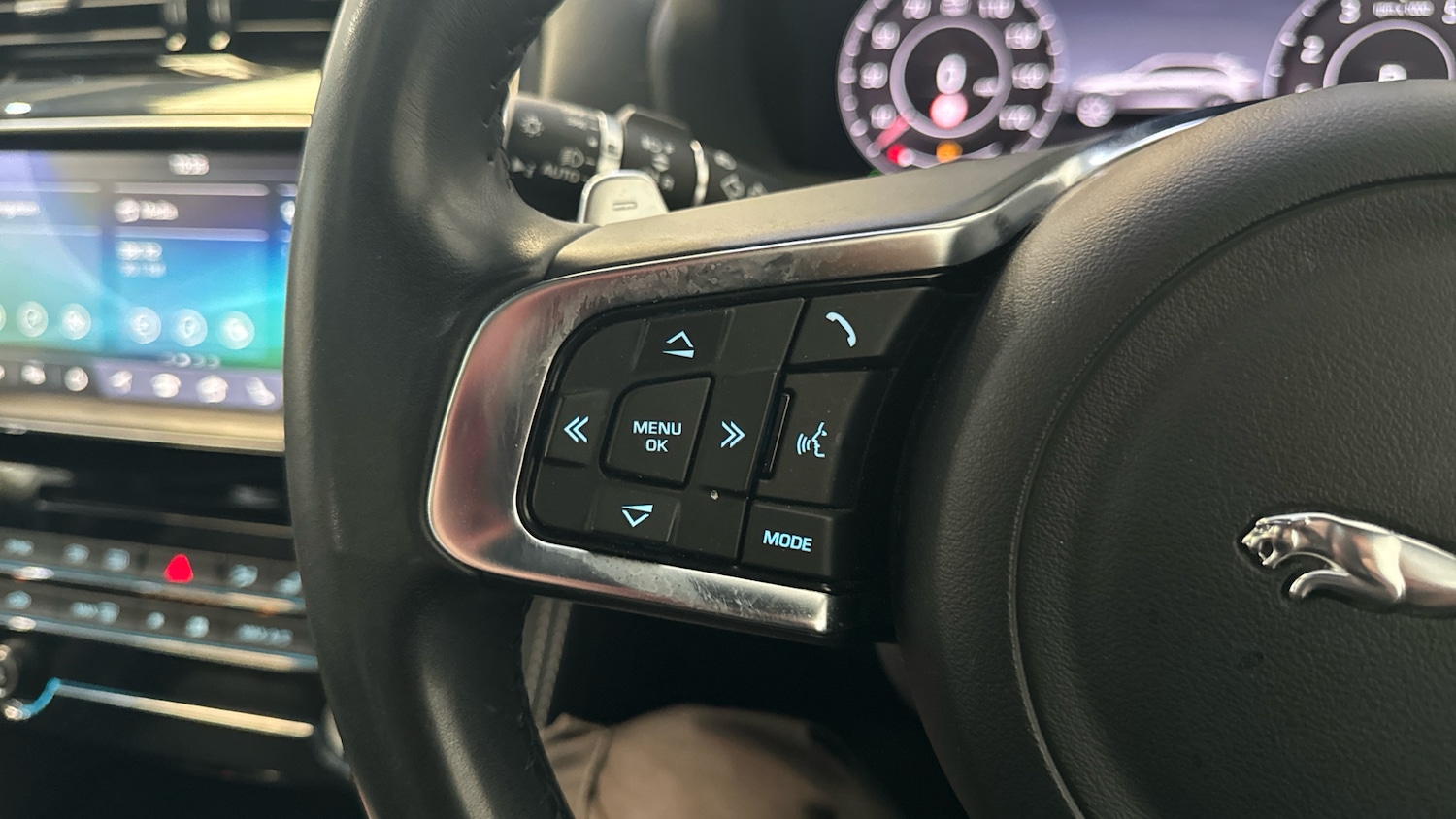 Used Jaguar F-Pace 2020 for sale - 76181242: Photo 18