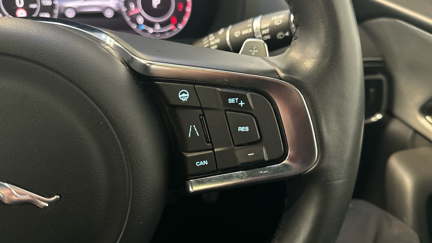 Used Jaguar F-Pace 2020 for sale - 76181242: Photo 52