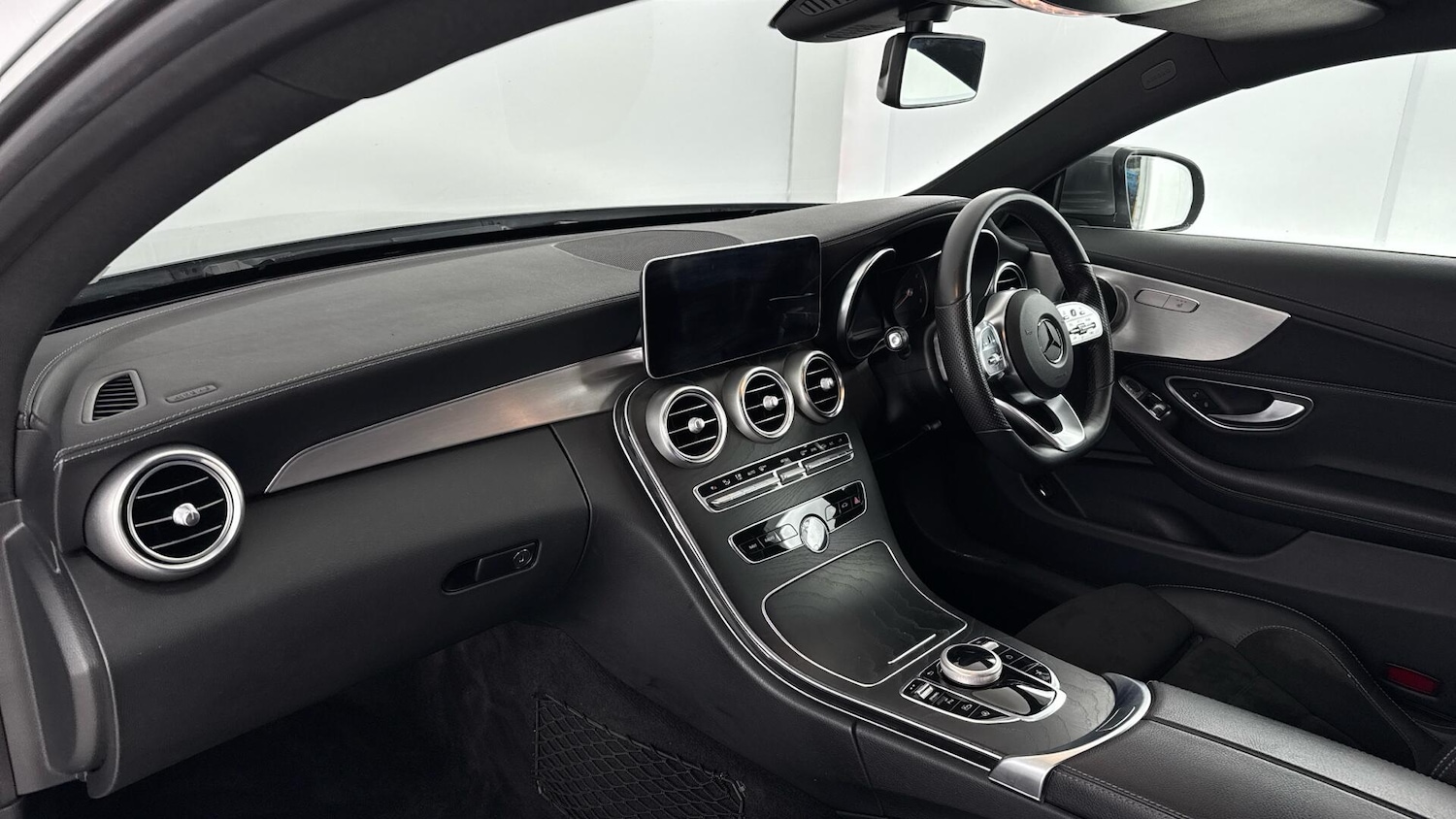 Used Mercedes-Benz C Class 2019 for sale - 77993862: Photo 9