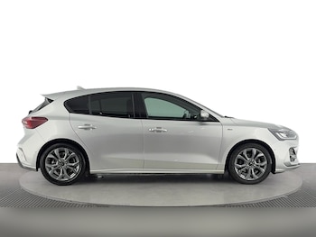 Used Ford Focus 2023 for sale - 75999342: Photo