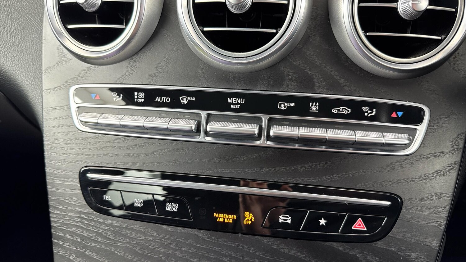 Used Mercedes-Benz GLC 2021 for sale - 77969970: Photo 18