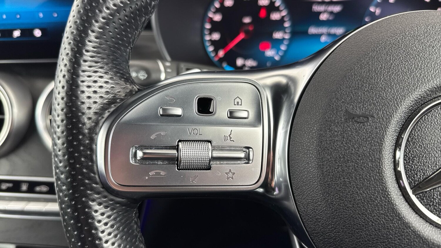 Used Mercedes-Benz GLC 2021 for sale - 77969970: Photo 20