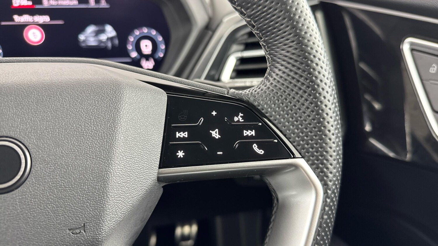 Used Audi Q4 e-tron 2023 for sale - 78148204: Photo 23