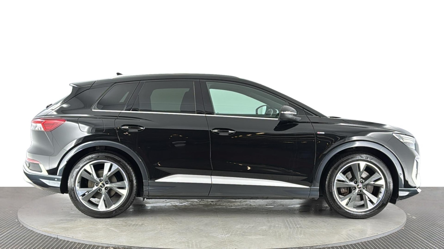 Used Audi Q4 e-tron 2023 for sale - 78148204: Photo 3