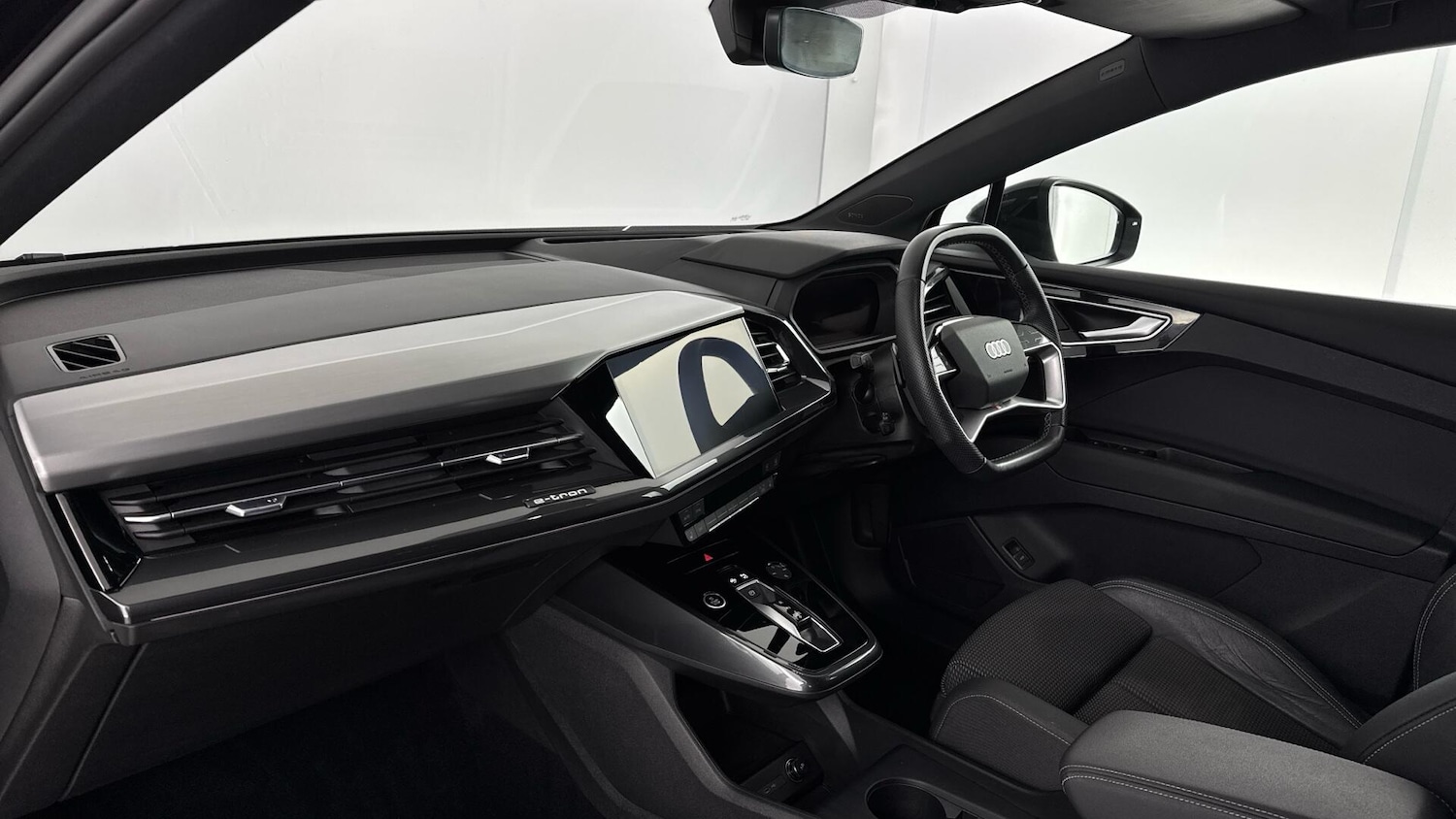 Used Audi Q4 e-tron 2023 for sale - 78148204: Photo 9