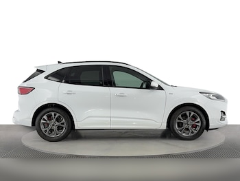 Used Ford Kuga 2022 for sale - 76205796: Photo 3