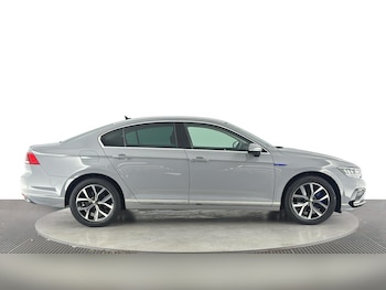 Used Volkswagen Passat 2022 for sale - 79292608: Photo