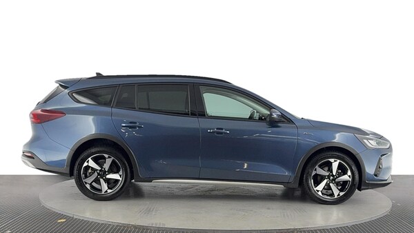 Used Ford Focus 2023 for sale - 75628432: Photo 3