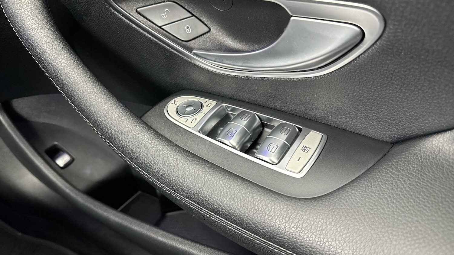 Used Mercedes-Benz E Class 2020 for sale - 77266815: Photo 29