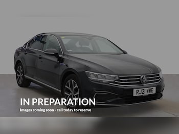 Volkswagen - Passat