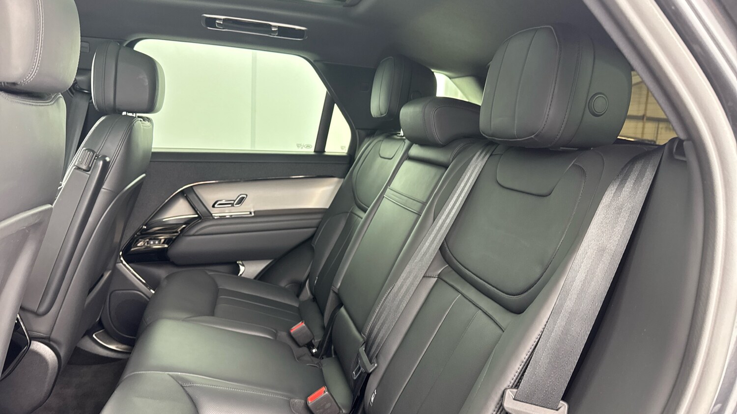 Used Land Rover Range Rover Sport 2024 for sale - 76035665: Photo 14