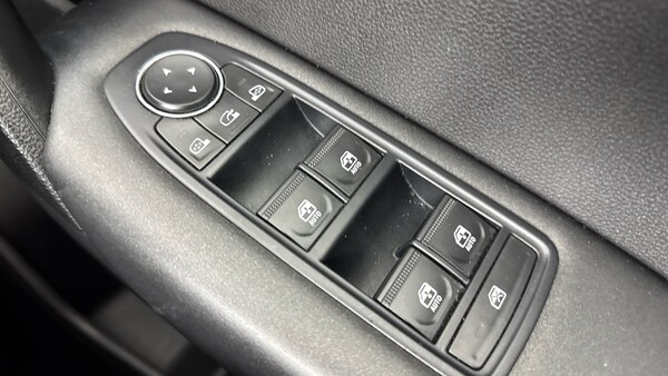 Used Renault Captur 2020 for sale - 76115640: Photo 23