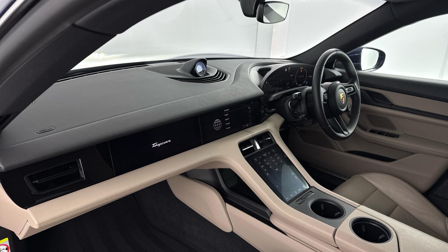 Used Porsche Taycan 2022 for sale - 77377302: Photo 9