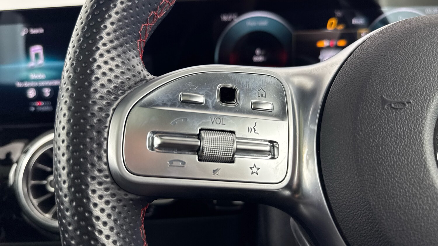 Used Mercedes-Benz EQA 2021 for sale - 75987174: Photo 20