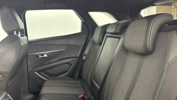 Used Peugeot 3008 2023 for sale - 76040375: Photo 14