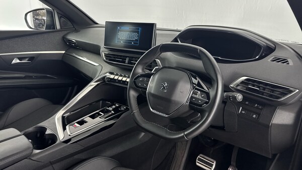 Used Peugeot 3008 2023 for sale - 76040375: Photo 9