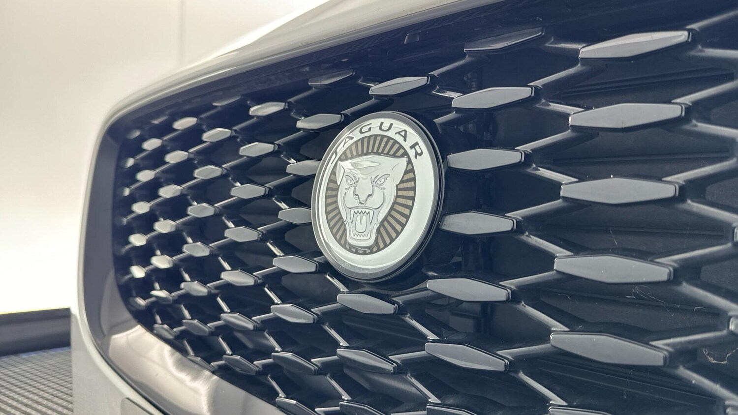 Used Jaguar E-Pace 2024 for sale - 77854336: Photo 45