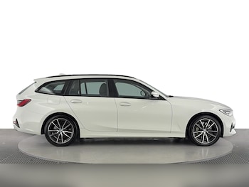 Used BMW 3 Series 2021 for sale - 75216615: Photo