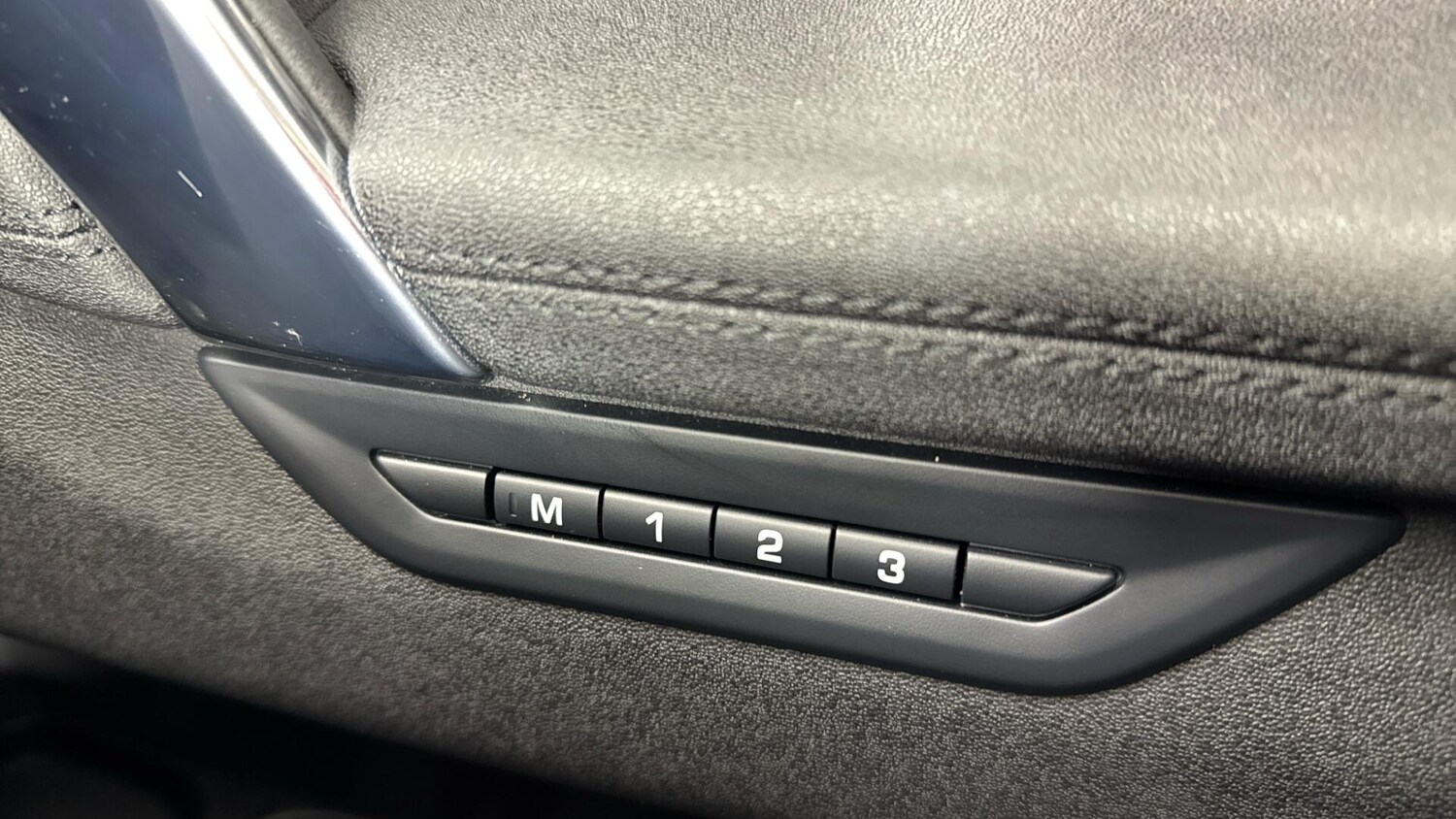 Used Land Rover Discovery Sport for sale - 77940547: Photo 31