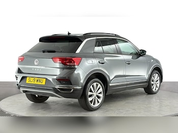 Used Volkswagen T-Roc 2019 for sale - 79484120: Photo