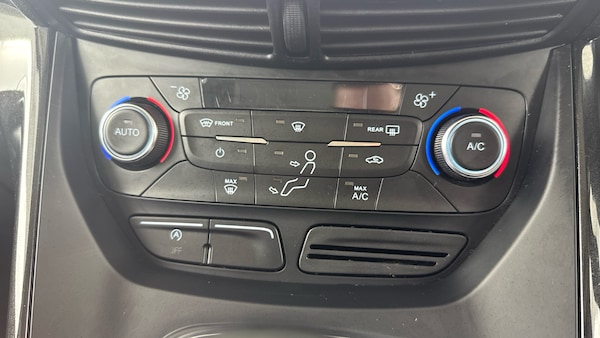 Used Ford Kuga 2018 for sale - 76252529: Photo 53