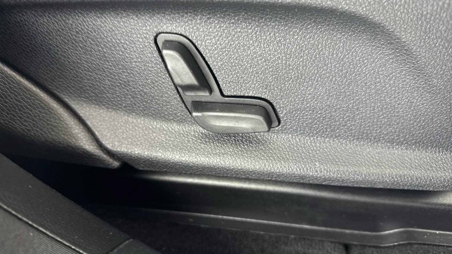 Used Mercedes-Benz EQC 2020 for sale - 76065794: Photo 59