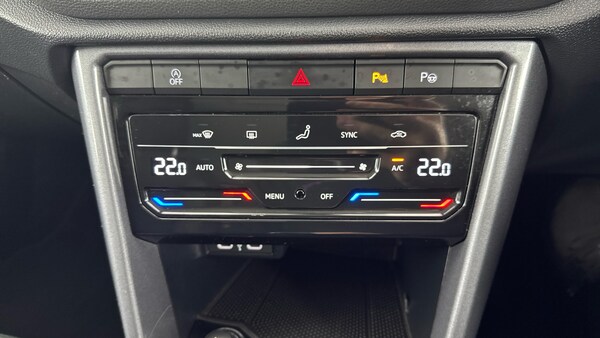 Used Volkswagen T-Roc 2024 for sale - 76040345: Photo 20