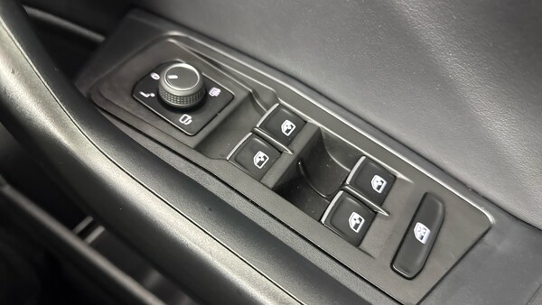 Used Volkswagen T-Roc 2024 for sale - 76040345: Photo 24